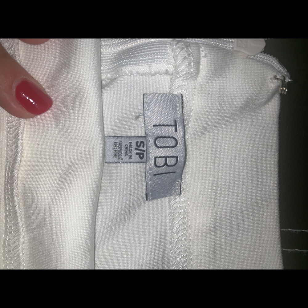 White mini skirt - Picture 4 of 4